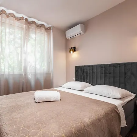 Old Bridge Apartment Zadar